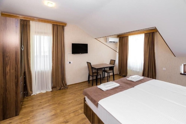 Elia Palace Hotel